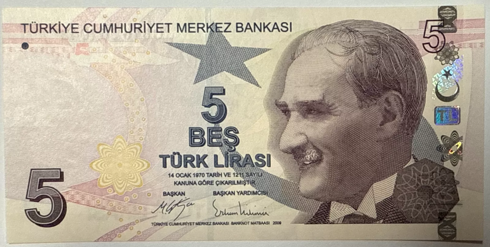 Turcja (P 222c) banknot 5 lirów (2017) - UNC